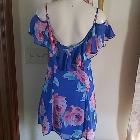 Floral off-the-shoulder ruffle mini dress - Picture 3 of 7